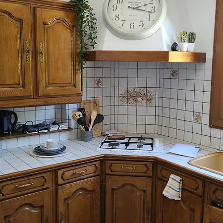 Дом отдыха Maison De Charme, Proche Paris, Maison Laffitte, Gare